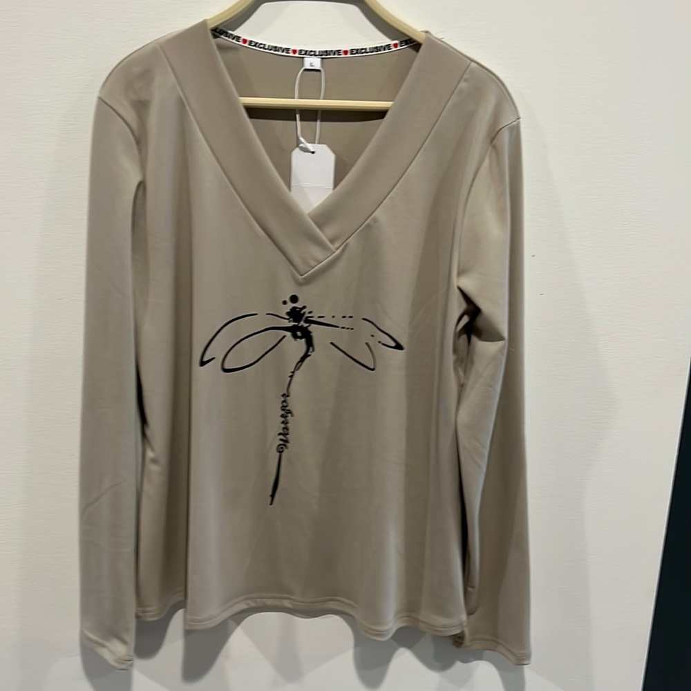 Sporty v neck